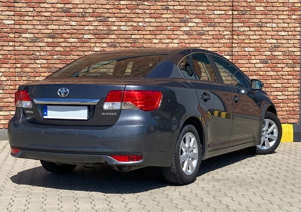 Toyota Avensis cena 41900 przebieg: 174570, rok produkcji 2014 z Lublin małe 22